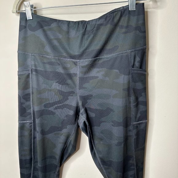 Reebok Multicolor Camo Print Athletic Leggings Women's Large - Picture 2 of 5